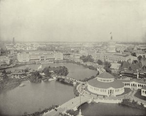 Na północny zachód od dachu budynku rządowego autorstwa American Photographer