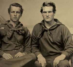 Portret dwóch marynarzy w mundurach Unii, ok. 1861 (zdjęcie tintype)