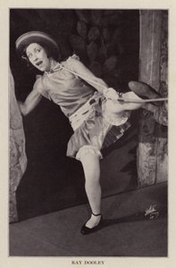 Ray Dooley (zdjęcie czarno-białe) autorstwa American Photographer