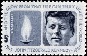 Amerykańska pieczęć na Johnie Fitzgeraldzie Kennedym autorstwa American School