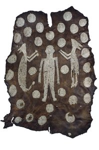 Chief Powhatans Mantle, Indianin północnoamerykański, z Wirginii, koniec XVI-początek XVII wieku (skóra jelenia z wzorami muszli) autorstwa American School