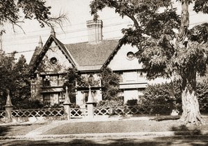 Pickering House, Salem, Massachusetts, 1915 (wklęsłodruk w tonie sepii) autorstwa American School