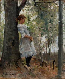 Dziewczyna w liściastym lesie