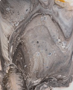 Płynny marmur w kolorze złotym