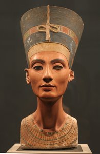 Popiersie Nefertiti, ok. 1350 pne