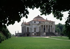 Widok na Villa Almerico-Capra, zbudowaną przez włoskiego architekta Andreę Palladio (1508-1580) w latach 1567-1570 i ukończoną przez Vincenzo Scamozziego (1552-1616) w 1591, Vicenza we Włoszech lub Rondo Andrei Pa autorstwa Andrea and Scamozzi Vincenzo Palladio