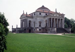 Widok willi Almerico-Capra znanej jako Rotonda wykonanej przez włoskiego architekta Andrea Palladio (1508-1580) w latach 1567-1570 i ukończonej przez Vincenzo Scamozzi (1552-1616) w 1591 r., Vicenza, Włochy (Widok willi Almerico Capra czyli La rotonda auto autorstwa Andrea and Scamozzi Vincenzo Palladio