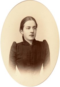Aleksandra Treugut, c1888-c1892