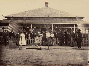 Płyta 11. Generał Grant i grupa w forcie Sanders, 1869 r. (zdjęcie) autorstwa Andrew Joseph Russell