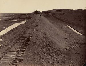 Płyta 2. Granitowy kanon, ze zbiornika na wodę, 1869 r. (zdjęcie) autorstwa Andrew Joseph Russell
