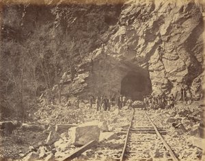 Płyta 39. Wschodni koniec tunelu, kanon Webera, 1869 r. (zdjęcie) autorstwa Andrew Joseph Russell