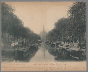 Widok na Turfmarkt i Nieuwe Kerk w Hadze Pozdrowienia z Hagi; Turfmarkt i Nieuwe Kerk (tytuł na obiekcie) autorstwa Anonymous