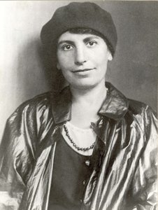 Anna Freud - Anonimowy. Fotografia autorstwa Anonymous Anonymous