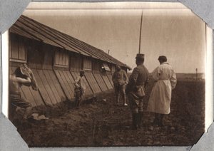 Pierwsza wojna światowa 1914-1918: poszukiwanie głów na obrzeżach, obóz Couville w Kanale La Manche, Dolna Normandia (Dolna Normandia), Francja. Zdjęcia anonimowe maj 1917. Zbiory prywatne, Stella. autorstwa Anonymous Anonymous