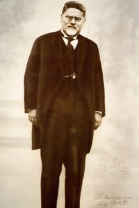 Portret włoskiego filozofa Giovanniego Gentile (zdjęcie czarno-białe) autorstwa Anonymous Anonymous