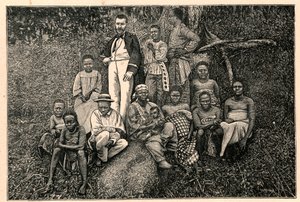 Odkrywca Pierre Savorgnan z Brazza (1852-1905) i grupa tubylców z Wikariatu Apostolskiego Dwóch Gwinei (Dwóch Gwinei) w Gabonie. Grawer w „Les Missions Catholiques au XIXeme Siecle” Louis-Eugene (Louis Eugene) Louvet. pr autorstwa Anonymous Anonymous