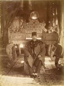 Naseeruddin Shah siedzący przed Pawim Tronem, Pałac Gulistan, Teheran