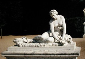 Nimfa z muszlą, z Parterre de Latone autorstwa Antoine Coysevox