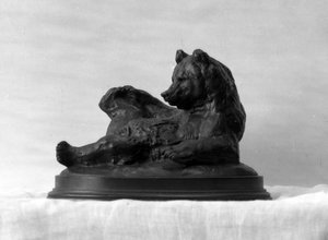 Siedzący niedźwiedź, model 1833 (brąz)
