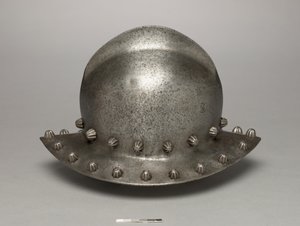 Kapelusz wojenny lub kapelusz czajnika, ok. 1475-1500 (stal) autorstwa Antonio (workshop of) Missaglia