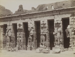 Medinet Habu autorstwa Antonio Beato