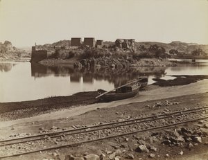 Philae, widok na wschodni brzeg Nilu, na północny zachód autorstwa Antonio Beato