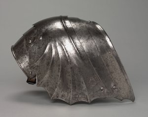 Gotycki naramiennik wachlarzowy, ok.1485-1500 (stal) autorstwa Antonio Missaglia