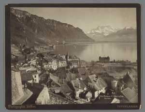 Widok na Montreux na Jeziorze Genewskim, w oddali Dents du Midi Montreux et la Dent du Midi (tytuł na obiekcie)