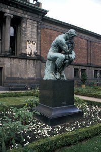Pomnik Myśliciela autorstwa Rodina, Ny Carlsberg Glyptotek, Kopenhaga, Dania, Europa autorstwa Auguste Rodin