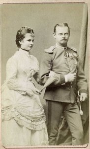 Portret Gisele Louise Marie, arcyksiężnej Austrii i księżnej Baviere (1856-1932) z księciem Leopoldem z Baviere (1846-1930). Kolekcja zdjęć „Żołnierzom z minionych lat”.