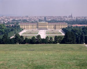 Pałac Schönbrunn, ukończony 1711 autorstwa Austrian School
