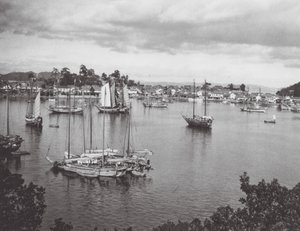 Japonia: Tomo, port na Morzu Śródlądowym (zdjęcie czarno-białe)