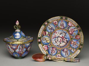 Misa z pokrywką, spodek i łyżka z dekoracją astrologiczną, początek XIX w.
