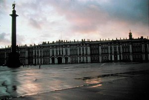 Widok zewnętrzny Pałacu Zimowego (1753-52) (zdjęcie) autorstwa Bartolomeo Carlo conte Rastrelli