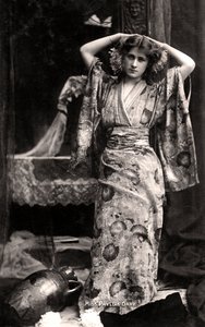 Phyllis Dare 1890-1975, angielska aktorka, 1906. autorstwa Bassano Studio