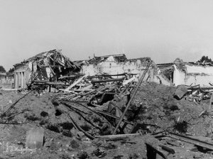 Bombardowania Sermide: budynki zniszczone podczas II wojny światowej autorstwa Bayard and Bertall