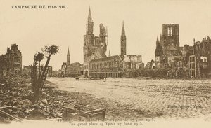 Grand Place, Ypres, 27 czerwca 1915 autorstwa Belgian Photographer