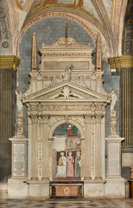 Północny transept, ołtarz św. Michała Archanioła, za ołtarzem freski Bonifacego Bembo, św. Akwiliny i św. Katarzyny Aleksandryjskiej Dziewica z Dzieciątkiem, powyżej symbol Umilitasa autorstwa Bonifacio Bembo