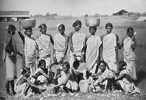 Grupa dziewcząt Kol, 1902