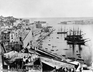 Wejście do Wielkiego Portu, Malta, ok.1880 autorstwa British Photographer