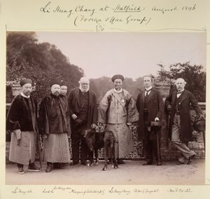 Li Hung Chang w Hatfield (Foreign Office Group), sierpień 1896 (zdjęcie czarno-białe) autorstwa British Photographer