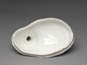 Waza dla kur i piskląt, fabryka porcelany w Chelsea, ok. 1755 r. autorstwa British School