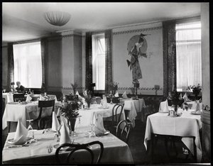 Jadalnia w Hotelu Majestic, 1916 lub 1917 (srebrny odbitka żelatynowa) autorstwa Byron Company