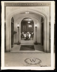 Brama prowadząca do jadalni hotelu Woodward, Broadway i 55th Street, Nowy Jork, 1920 (srebrny odbitka żelatynowa) autorstwa Byron Company