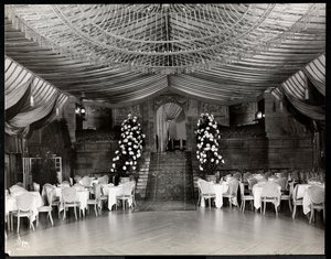 Recepcja w Hotelu Ritz-Carlton, 1915 lub 1916 (srebrny odbitka żelatynowa)