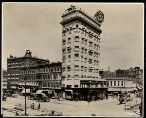 The Pabst Hotel, 42nd Street, Broadway i 7th Avenue, Nowy Jork, 1919 (srebrny odbitka żelatynowa) autorstwa Byron Company