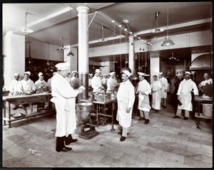 Kuchnia w hotelu Manhattan, 1902 (odbitka żelatynowa)
