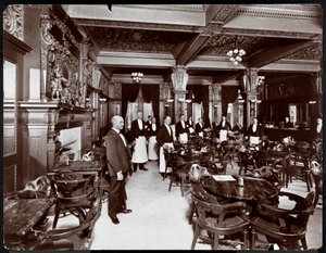 Kelnerzy w kawiarni w Hotelu Delmonico, 1902 (srebrny odbitka żelatynowa) autorstwa Byron Company