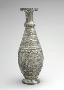 Ewer (Dzban) ze scenami z dziczyzny, owoców morza i wina, późne lata 300. (srebro ze śladami złoceń) autorstwa Byzantine