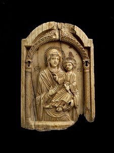 Ikona Dziewicy Hodegetrii gestykulującej do siedzącego na Jej lewym ramieniu Dzieciątka Chrystusowego, trzymającego w lewej ręce zwój, a prawą błogosławiącego. autorstwa Byzantine